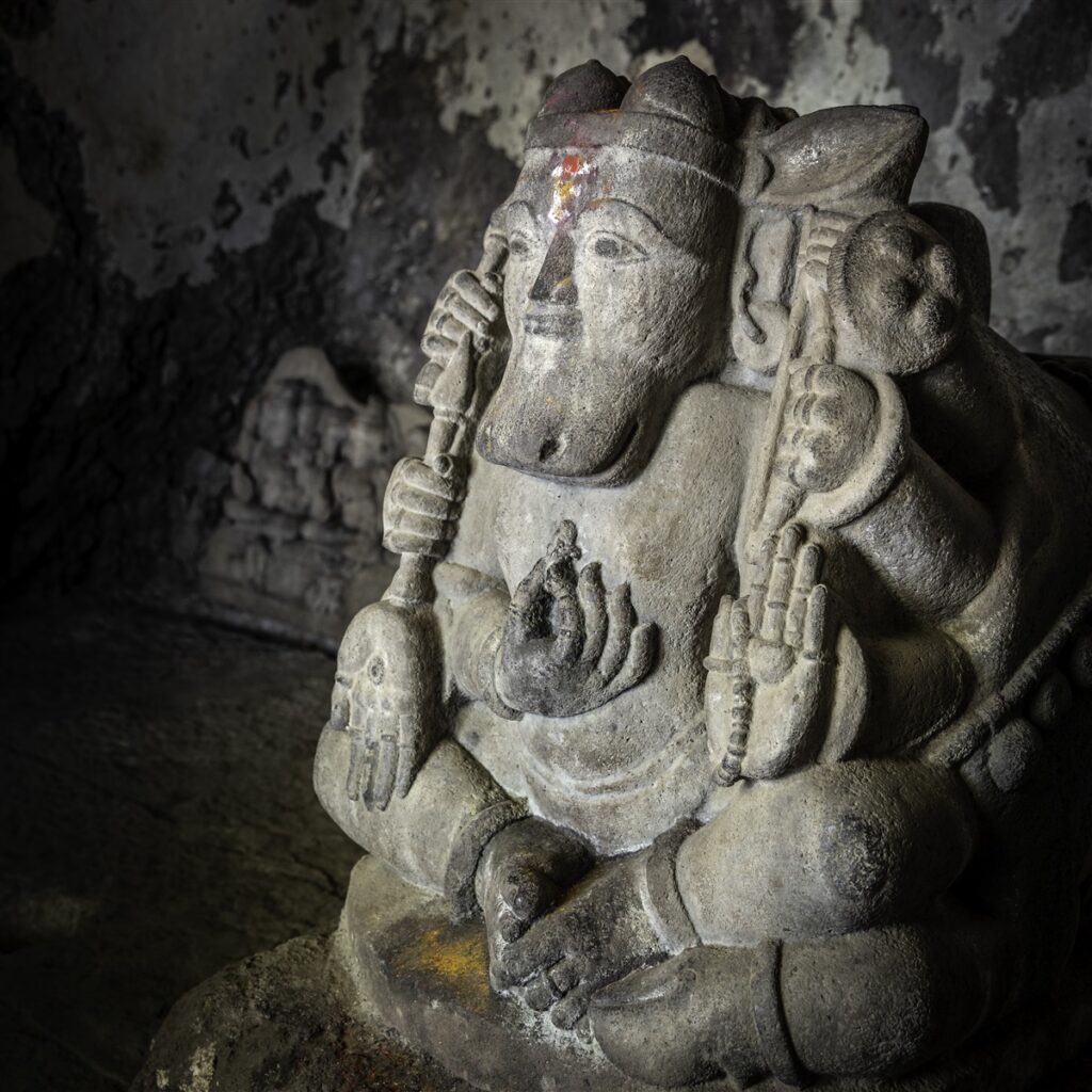 Murti in Pateshwar Temple