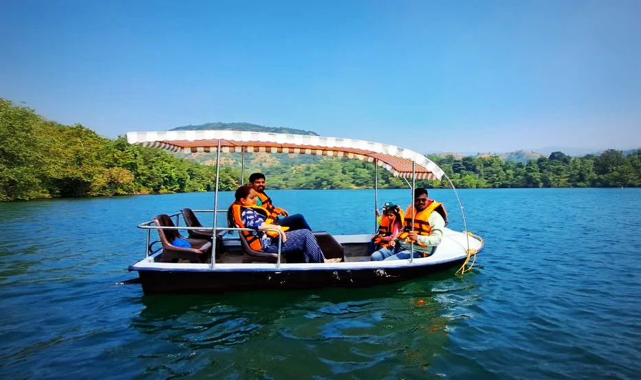 Boating on Shivsagar Lake is the heart of Tapola tourism.
